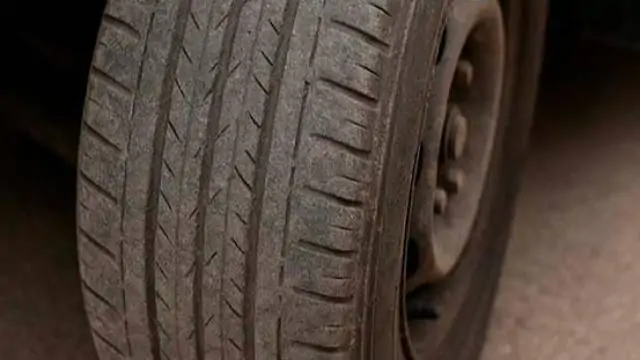 SMT ALERTA MOTORISTAS SOBRE OS RISCOS DE TRAFEGAR COM PNEUS CARECAS EM SANTARÉM 