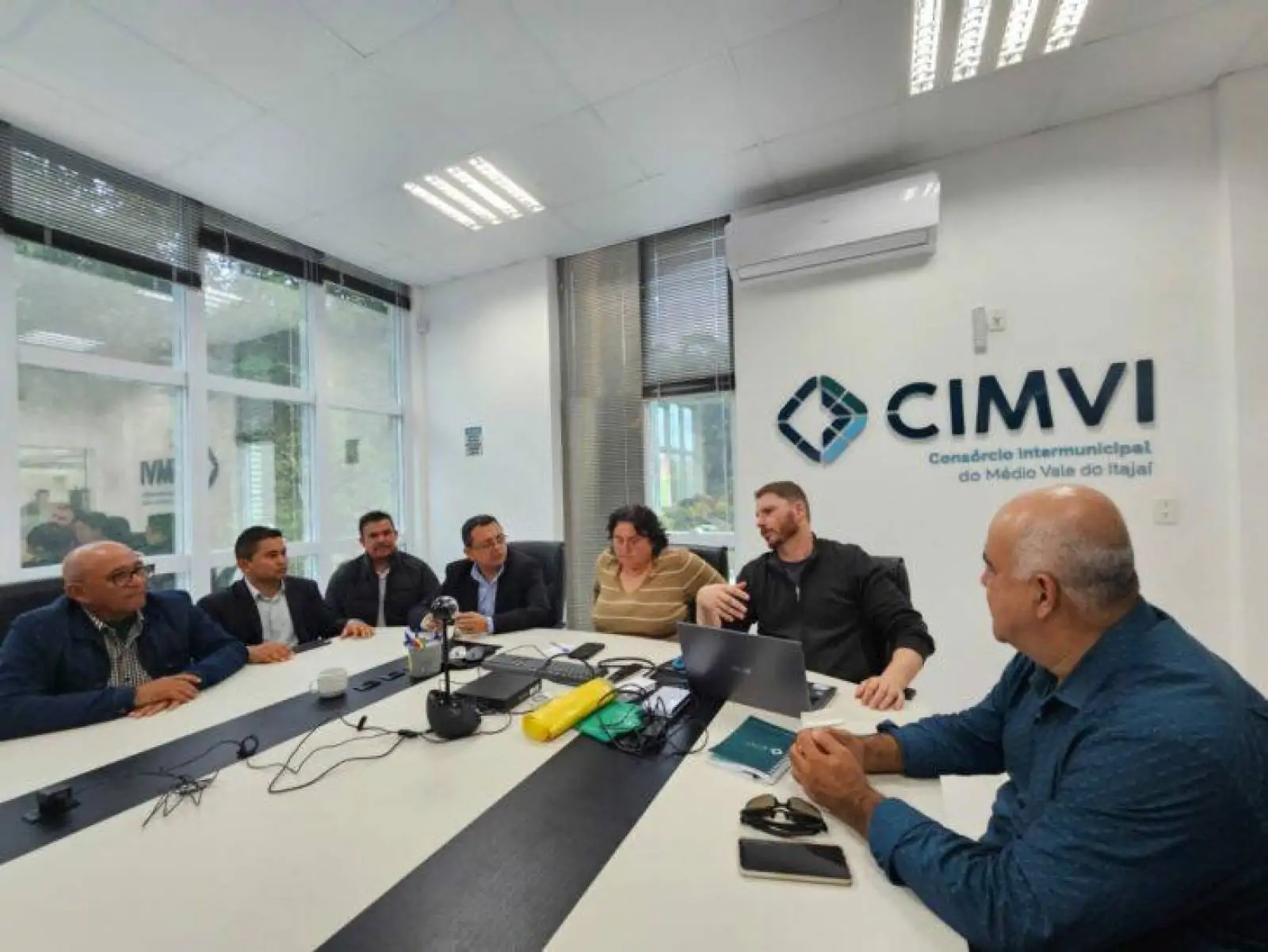 Técnicos do Iaepi, prefeitos e secretários municipais visitam usinas de reciclagem de lixo em Santa Catarina