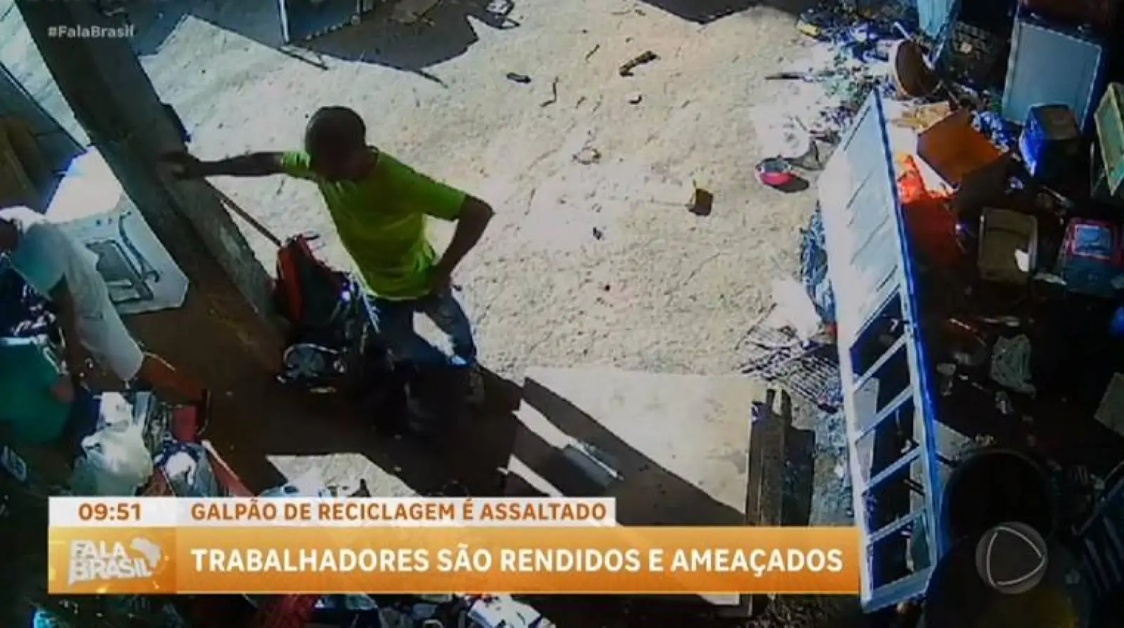 Trabalhadores são rendidos em galpão de reciclagem em SP