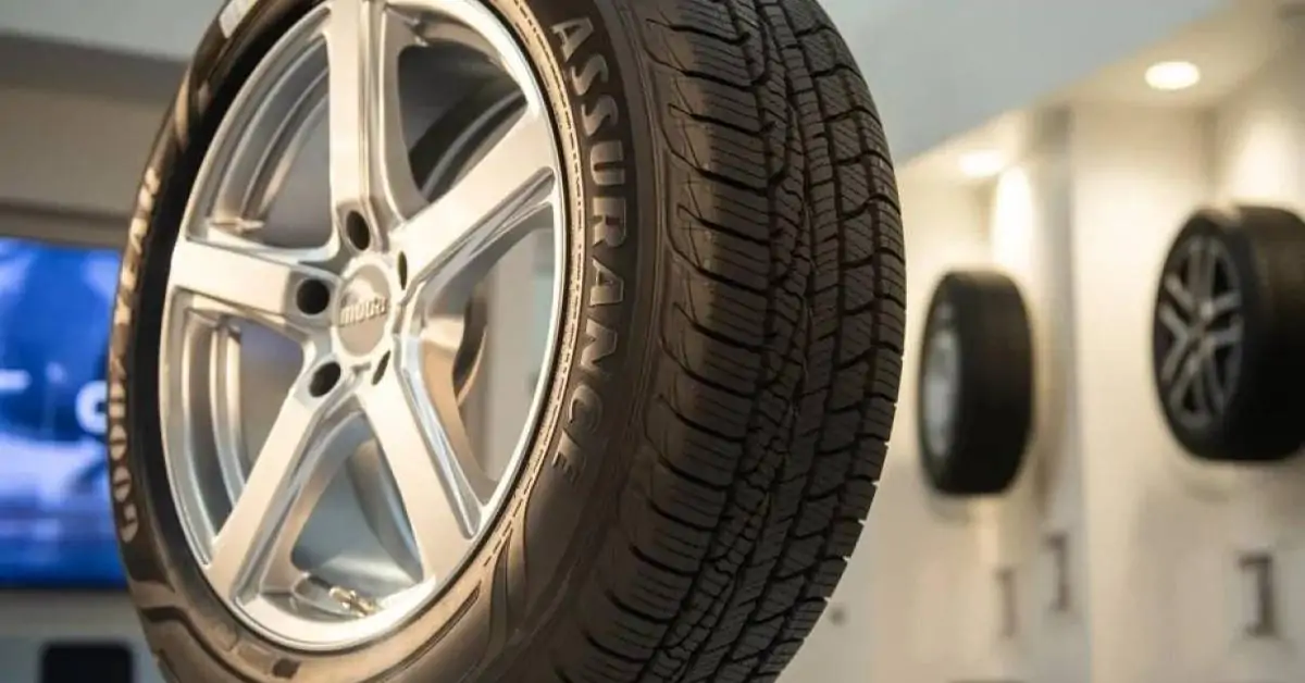 Tudo o que você precisa saber antes de comprar pneus novos para o seu carro