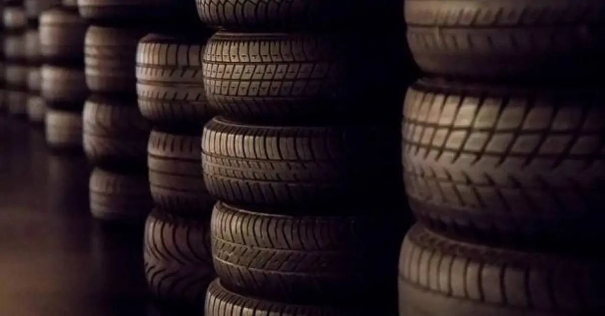 Vendas de pneus reagem em outubro com alta de 4%