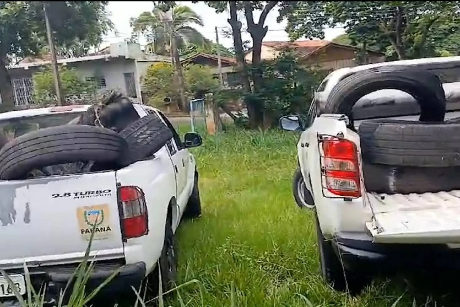 Vigilância Ambiental recolhe 200 pneus e elimina criadouros da dengue em Umuarama